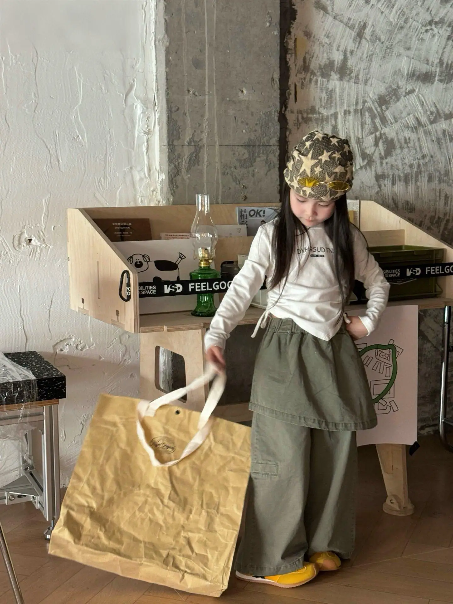 بدلة الفتيات 2025 الخريف ملابس الأطفال الجديدة الكورية نمط فتاة طفل مطبوعة أسفل قميص كسول واسعة الساق تنورة السراويل مجموعتين #5