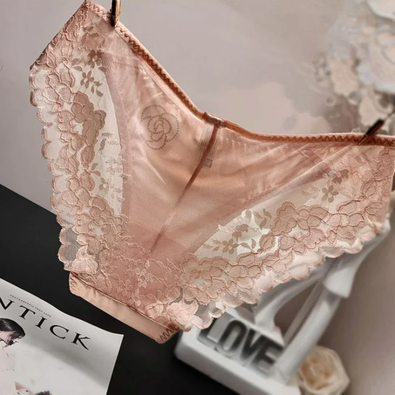 French Style Smooth Women Lace Panties Satin Silk Comfortable Fashion Seamless Diamond Decorations Briefs Breathable Panties