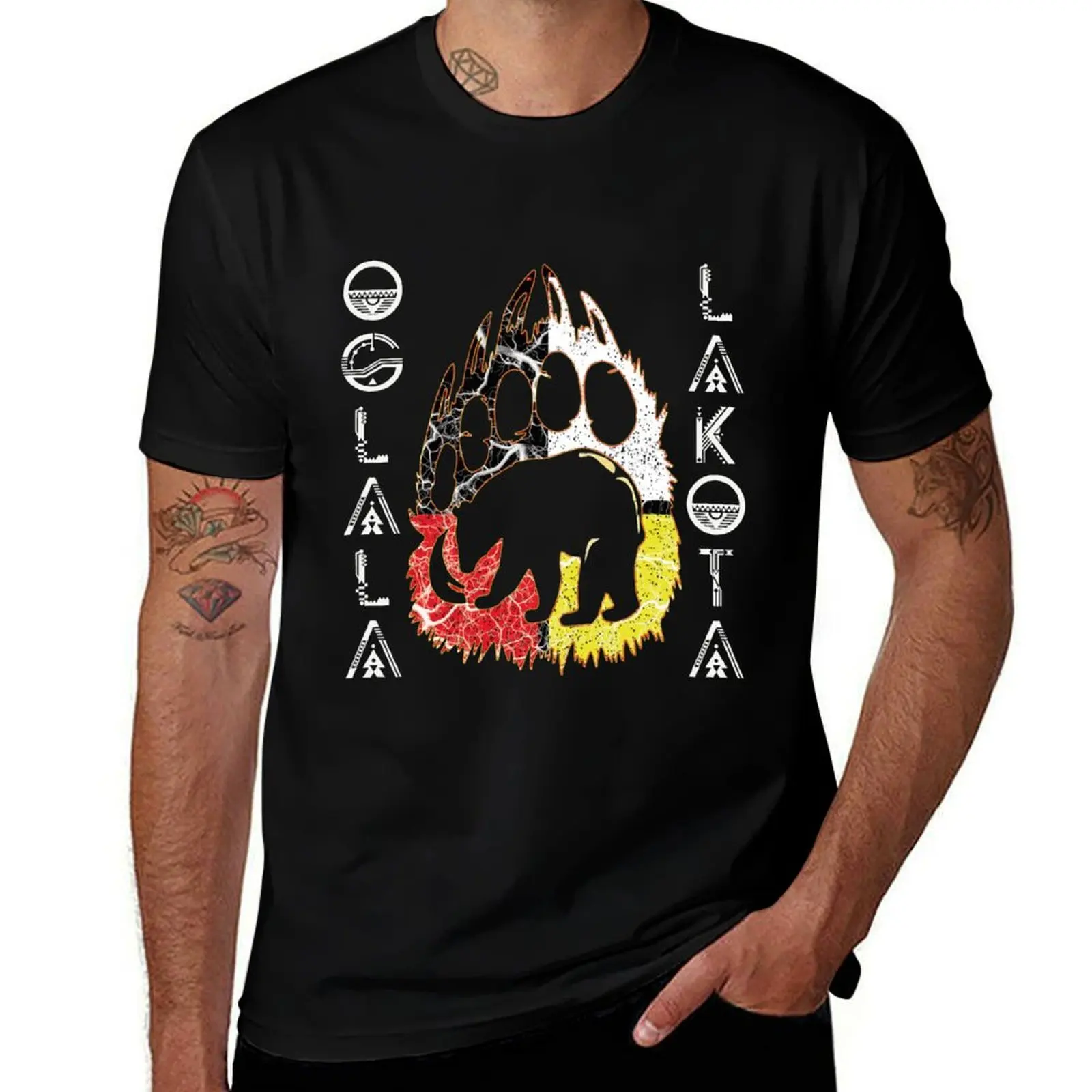 Oglala Lakota Medicine Wheel Bear Paw Native Americans T-Shirt Lightweight Hiking T-Shirt