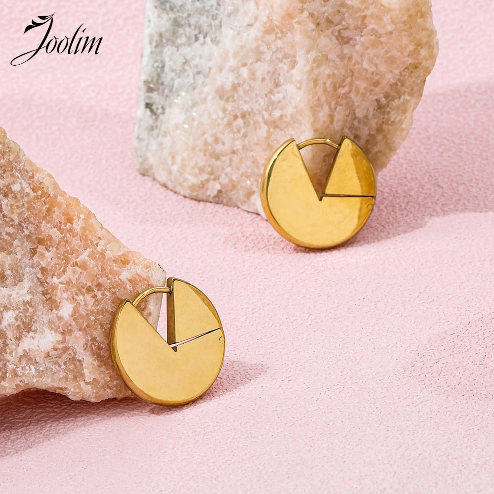 Joolim Jewelry Hochwertiger PVD-Großhandel, modisch, klobiger runder Kuchen, fliegende Untertasse, Huggie-Edelstahl-Ohrring für Frauen