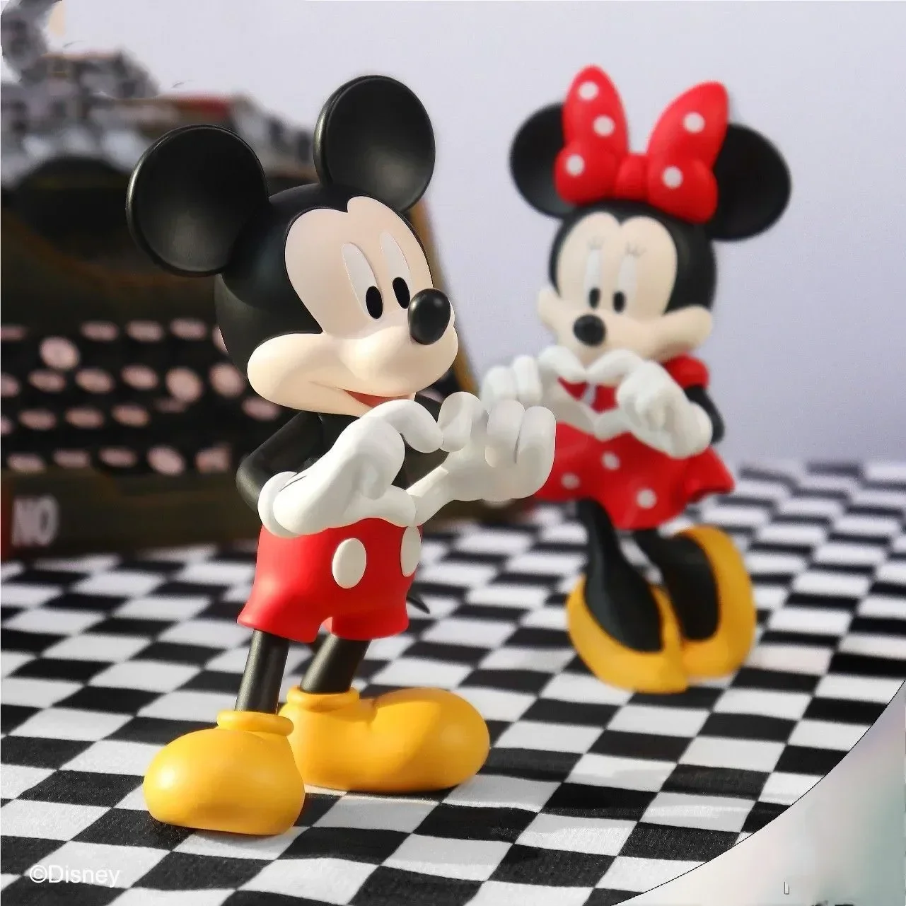 15 cm MINISO Mickey Mouse Standbeelden Cartoon Mickey Minnie Figues Handgemaakte Desktop Decor Collectie Speelgoed Paar Mickey Pop Kids Gift