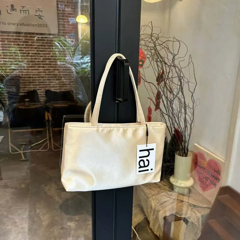 sac-a-main-en-satin-polyvalent-de-haute-qualite-style-britannique-nouvelle-collection-ete-a-porter-sous-le-bras