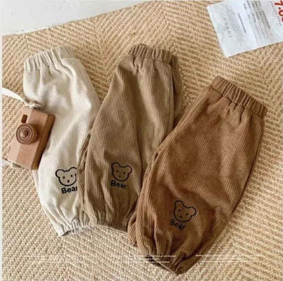 

Корейские детские вельветовые штаны для мальчиков, осенние шаровары с рисунком медведя для маленьких мальчиков, универсальные повседневные штаны со средней талией для мальчиков от 1 до 6 лет