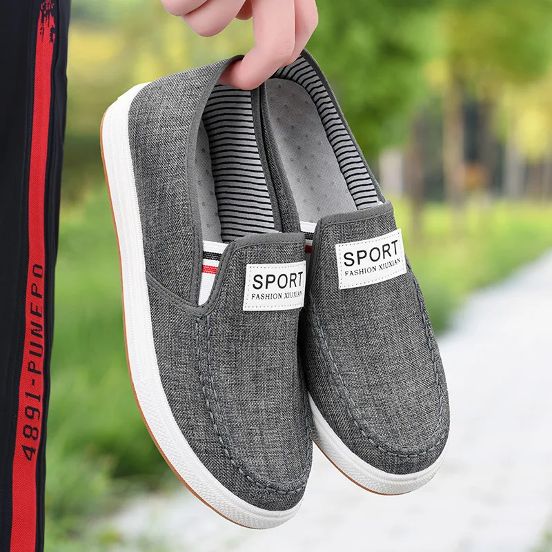 Sapato de lona casual masculino, tênis de slip-on, sapatilha macia, respirável, calçado preto claro, moda masculina, primavera, 2024