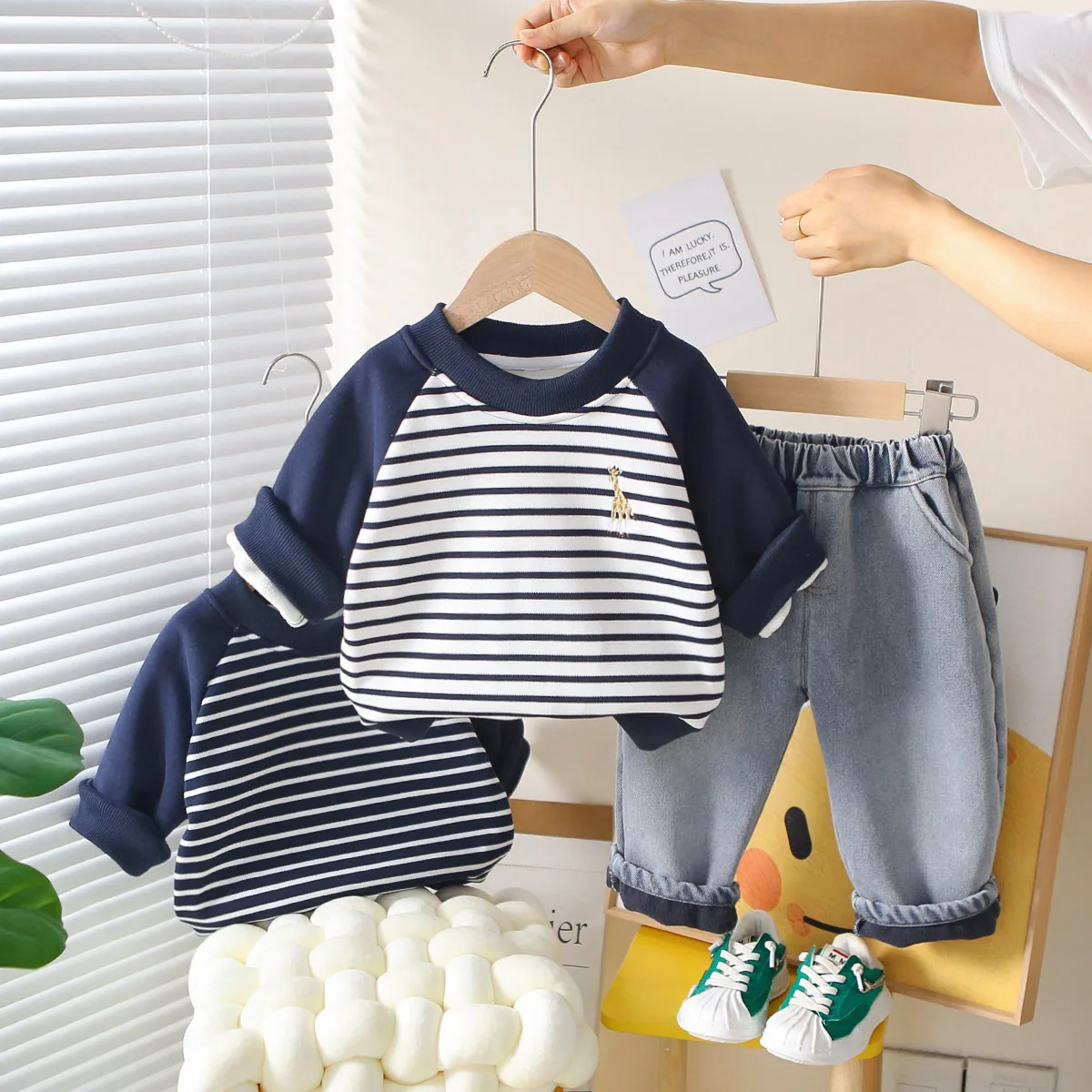 

Boys Thick Clothes Sets Autumn Winter 2025 Children Warm Velvet Sweatshirts Denim Pants 2pcs Sports Suit For Baby Tracksuits Kid
