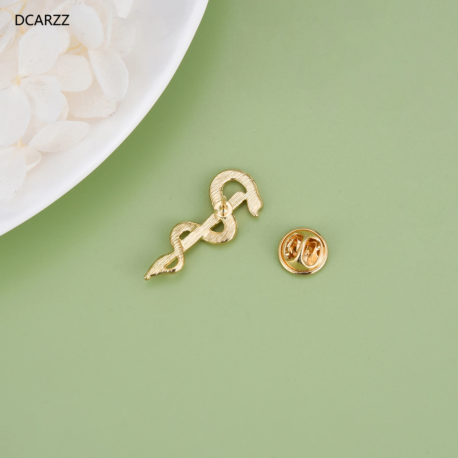DCARZZ Asclepius Medical Caduceus Brooches Pins for Doctor Nurse Scalpel Lapel Badge Medicine Jewelry Gift