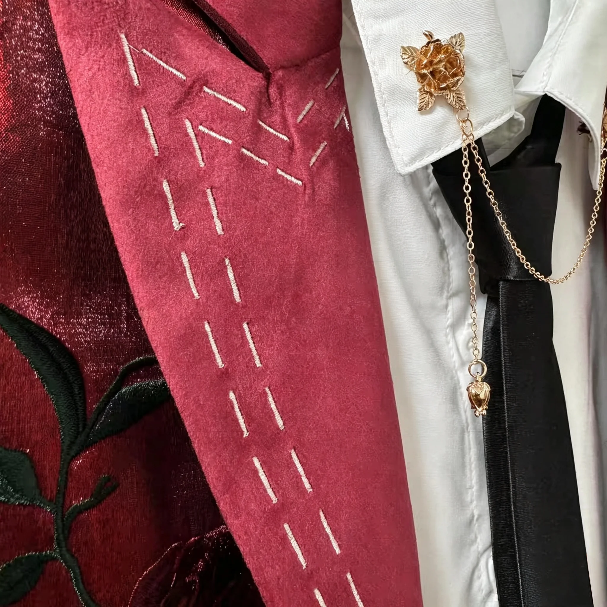 Nowa Miłość i Głębokie Kosmosy – Anime Cosplay Kiss recenzja i cena