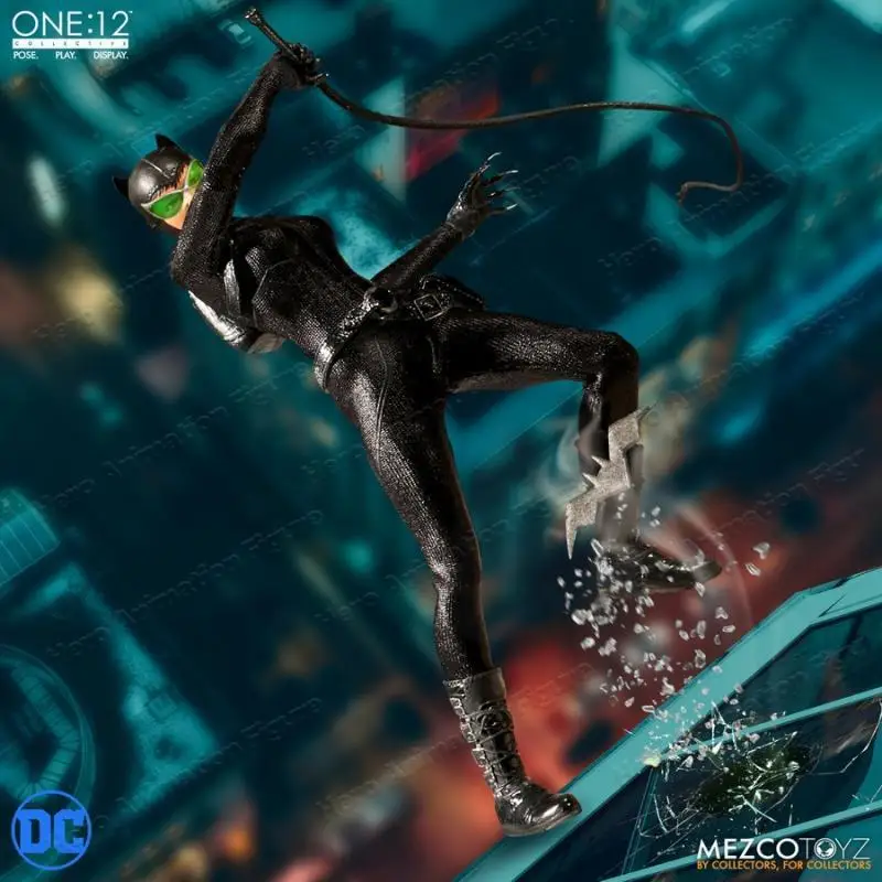 

In Stock Original Mezco ONE:12 Catwoman Anime Action Figure Series PVC Model Gift Toy Collection