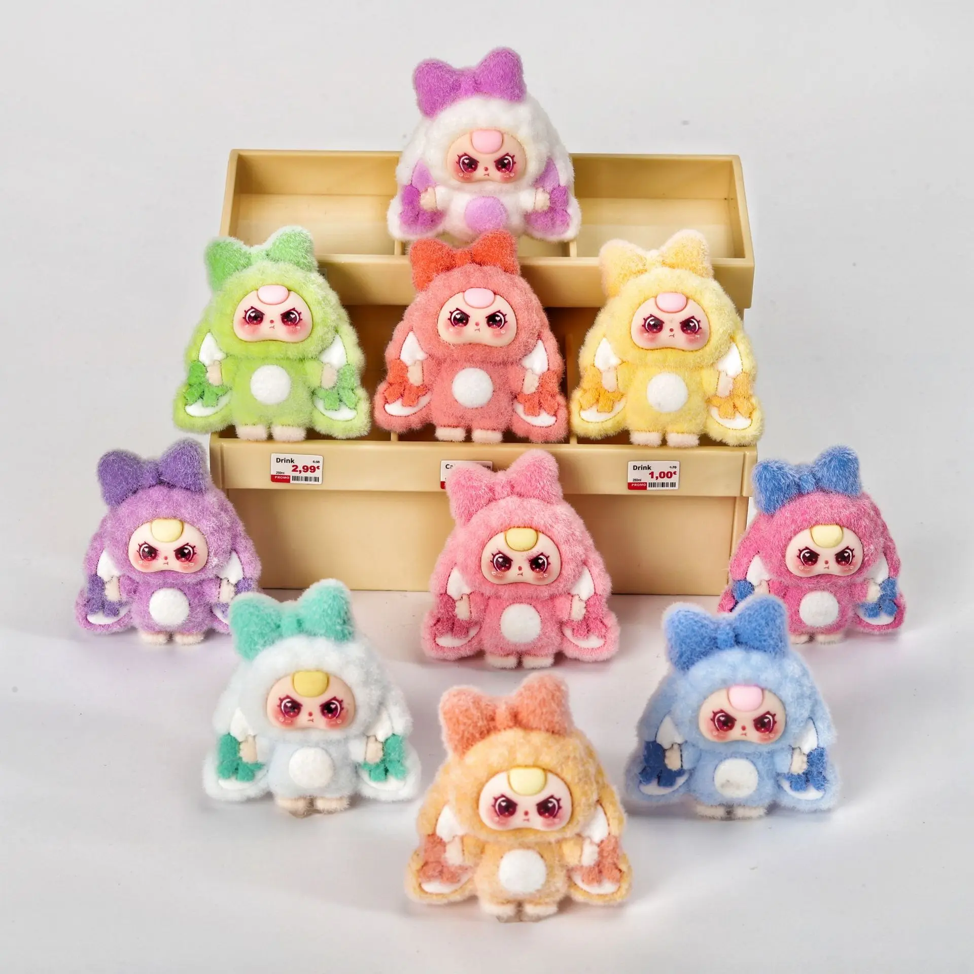 Nowa torebka-kluczyk dla niemowląt w stylu motylka z zawieszką dla dziecka w wieku trzech lat i ręcznie robionymi perłowymi dodatkami jako ozdoba lub prezent.