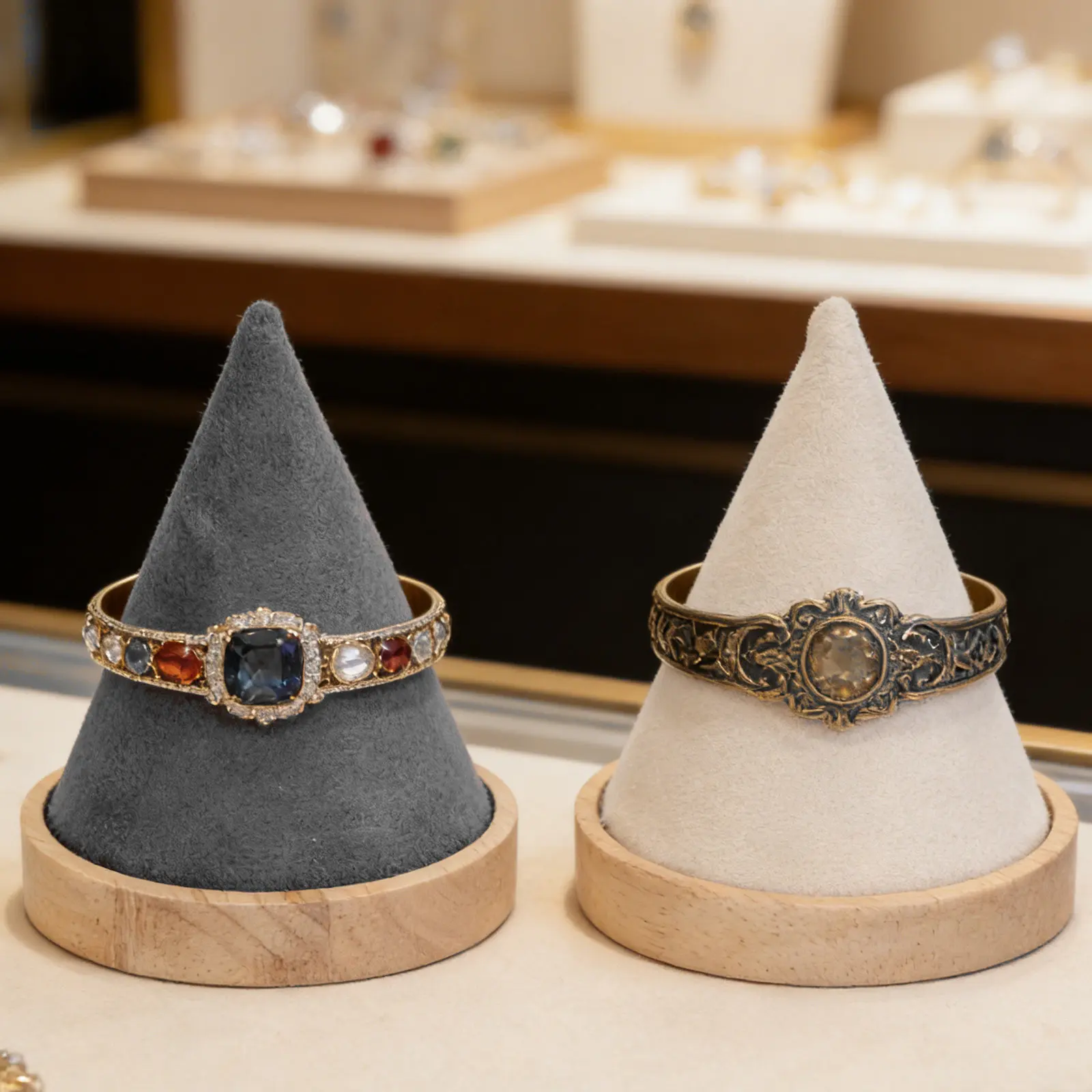 

2Pcs Cone Bracelet Display Stand Elegant Jewelry Holder for Retail Store Tabletop Vanity Bracelets Watches Organizer