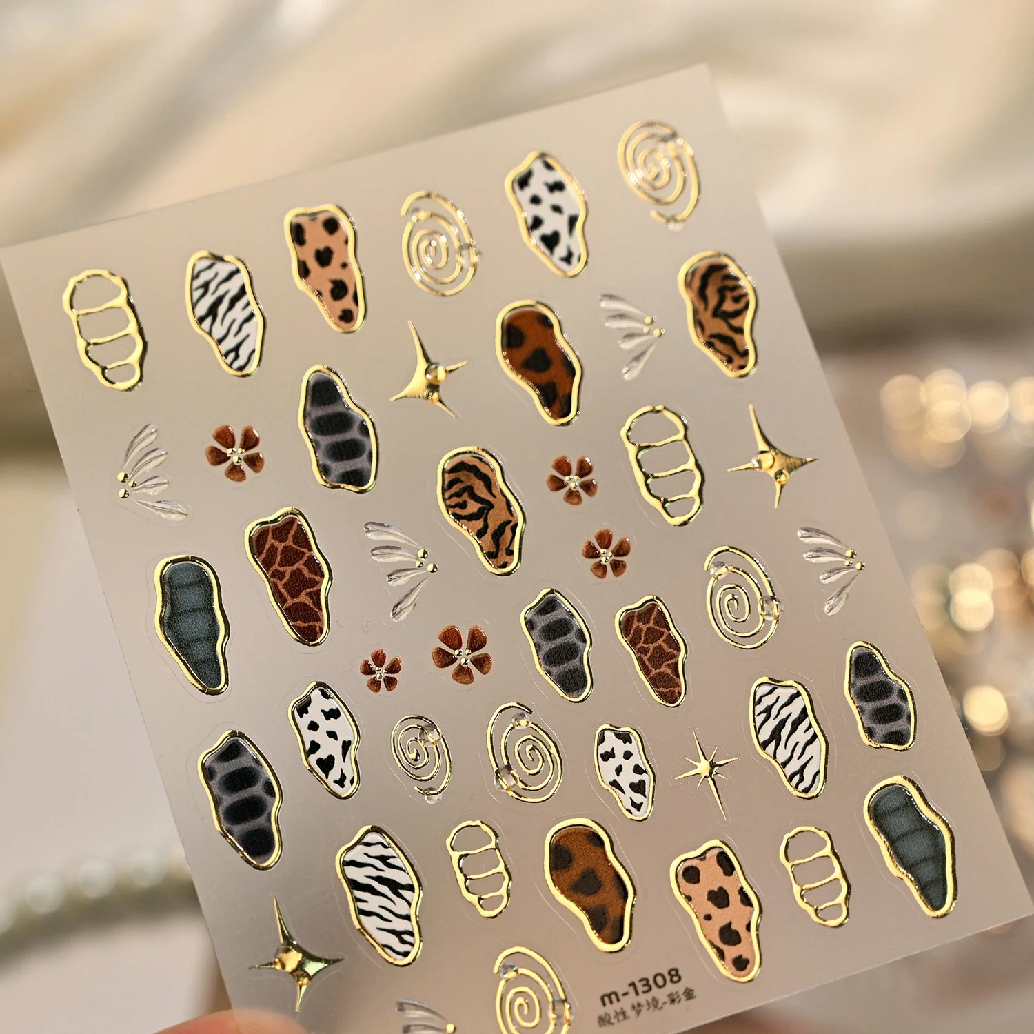 Niedliche Schwarz-Silberne 5D Nagelaufkleber mit Bären-, Hasen-, Schleifen-, Hohlherz-, Polka-Dot-, Stern- und Spitzenmuster, Selbstklebende Nageldekoration – Detail 9