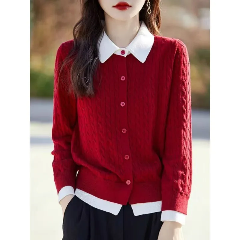 

2025 New Women's Fashion Doll Collar Buckle Sweater Knitted Cardigan Fake Two Piece Twisted Flower Soft and Comfortable