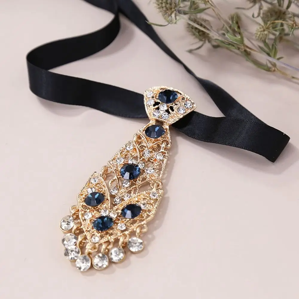 Wedding Tie English Gentleman Style Crystal Necktie Women Necktie Formal Business Ties Men Ties Metal Rhinestone Necktie