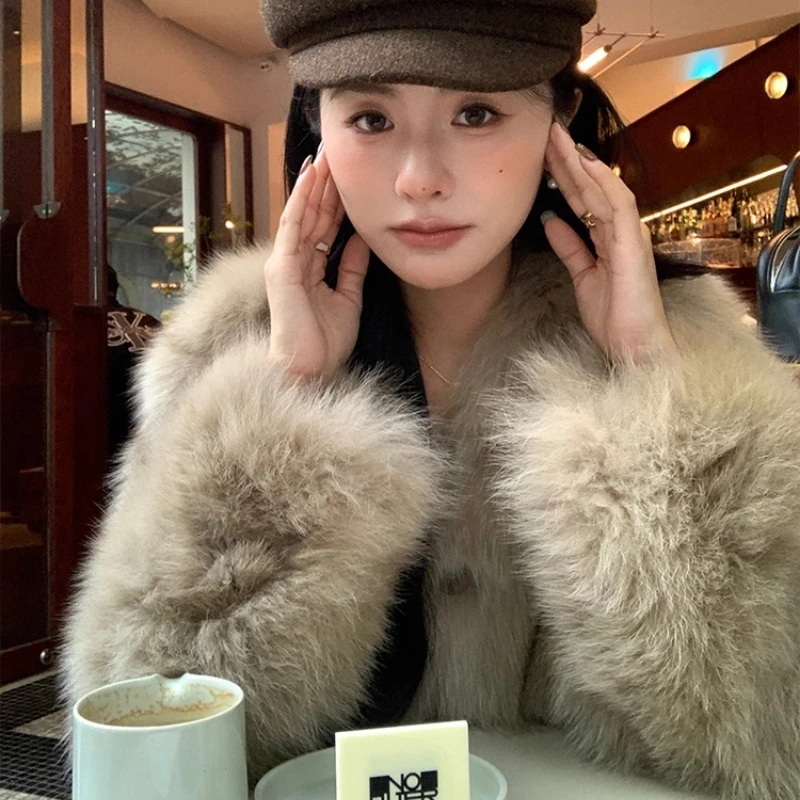 معاطف ثعلب طبيعي من YOLANFAIRY معاطف نسائية شتوية دافئة ورقبة على شكل حرف v وأكمام طويلة على الطراز الكوري معاطف فرو ثعلب كاملة حقيقية للسيدات 2025