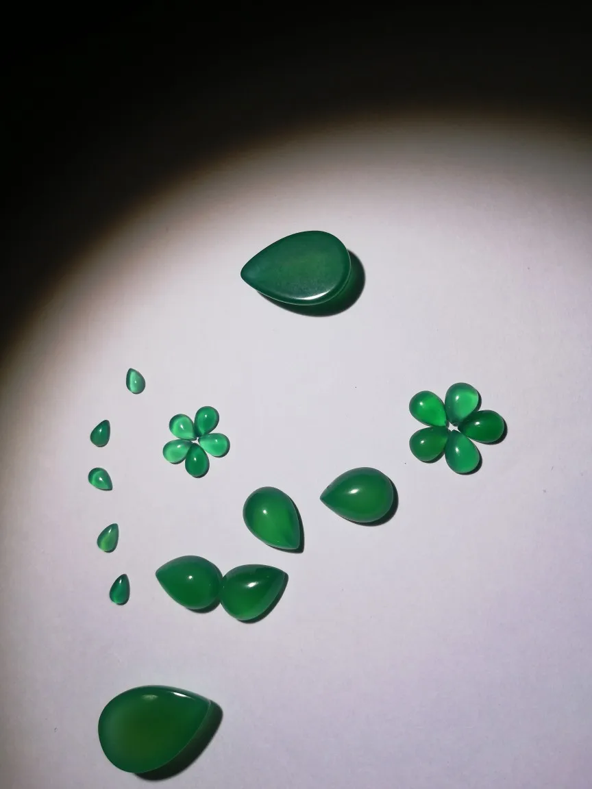 الجملة 10 قطعة الأخضر الوردي العقيق العقيق الخرز 10x14 مللي متر 12x16 مللي متر 13x18 مللي متر الكمثرى قطرة جوهرة كابوشون خاتم الوجه لصنع المجوهرات