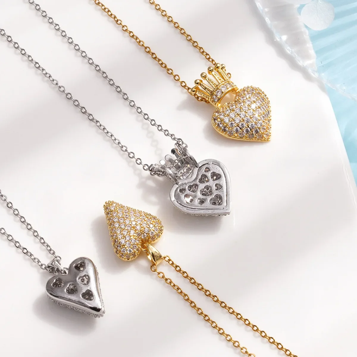 Stainless Steel Chain Classic Shiny Zircon Crown Love Heart Pendant Necklace for Women Girls Vintage Jewelry Accessories Gifts
