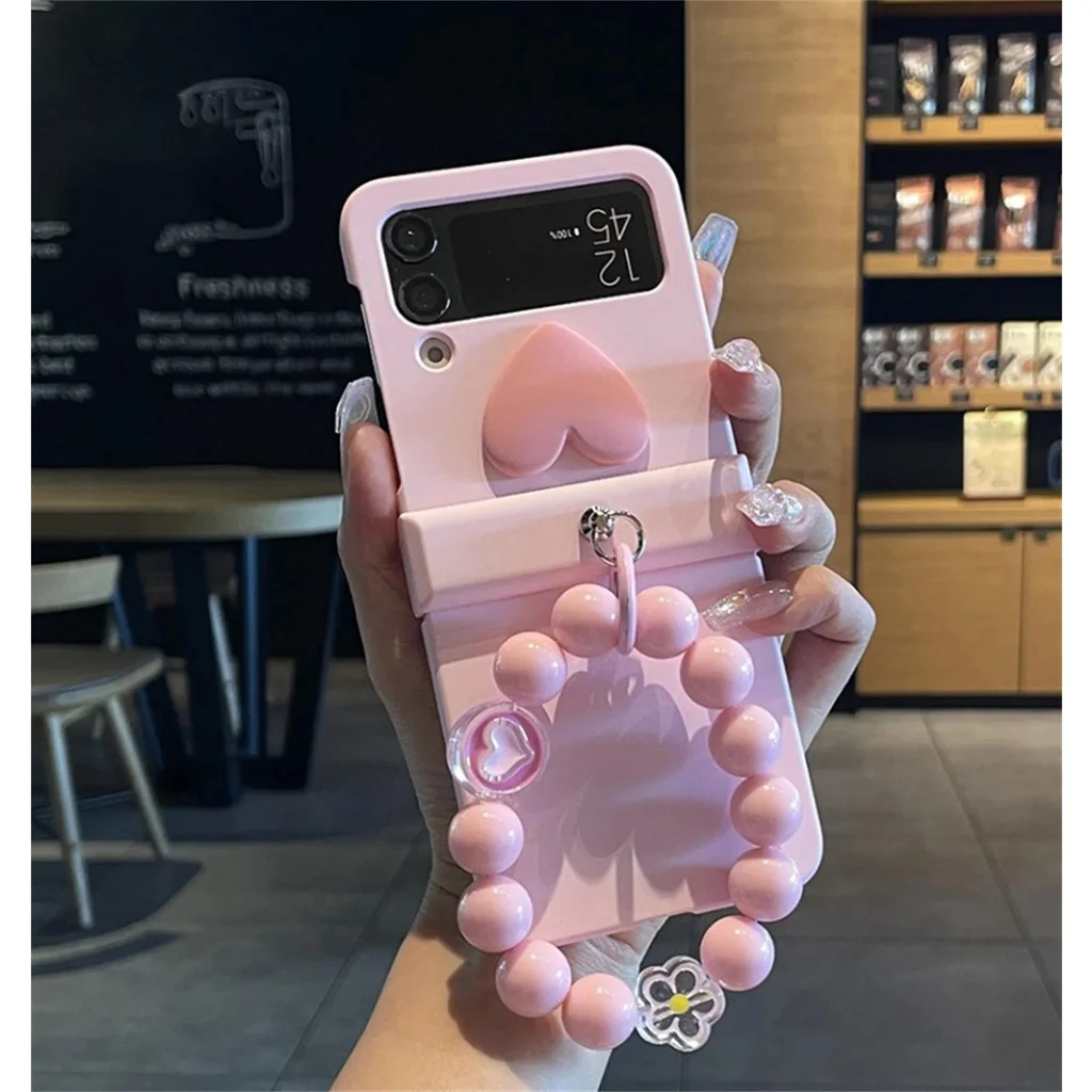Korean Fashion Cute Love Heart Flower Beads Bracelet Hand Chain Case For Samsung Galaxy Z Flip 7 6 5 4 3 5G Zflip7 Hinge Cover