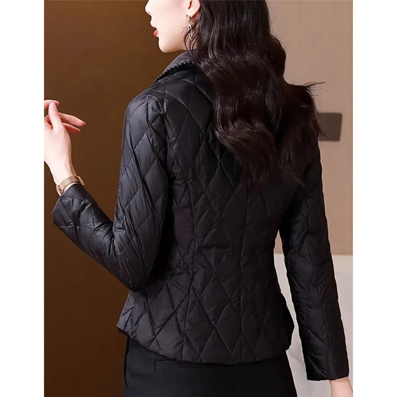 2025 Parkas finas para mujer, abrigo coreano femenino de manga larga, chaqueta acolchada de algodón, prendas de vestir acolchadas con cuello cruzado para invierno para mujer