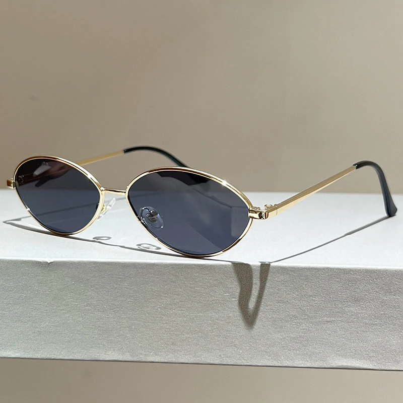 

Vintage Small Oval Alloy Sunglasses for Women New Fashion Gradient Black Yellow Sun Glasses Sun Glasses Ladies Sexy Y2K Shades