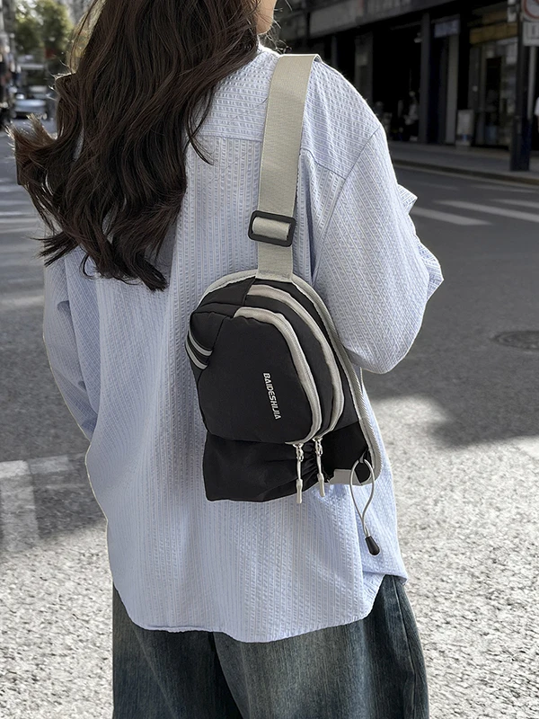 sac-bandouliere-de-luxe-decontracte-de-hong-kong-pour-femmes-sac-de-voyage-exterieur-pour-telephone-portable-sac-de-taille-tendance-en-nylon-de-forme-carree-verticale