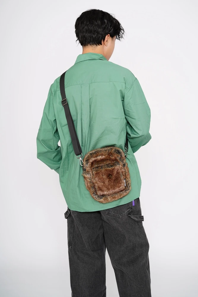 

Осенне-зимняя оригинальная женская сумка в стиле ретро, персонализированная высококачественная трендовая сумка через плечо из искусственного меха с имитацией меха