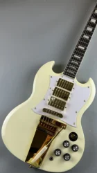 Customized electric guitar, SG electric guitar, cream white, gold vibrato, in stock, lightning package