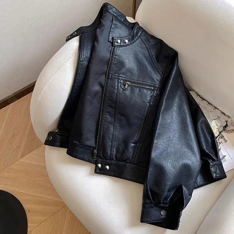 Schwarze PU-Lederjacke für Frauen 2025, neuer Frühling und Herbst, Retro-PU, kurze Motorradjacken, weiblich, lose Leder, Reißverschluss, Oberbekleidung