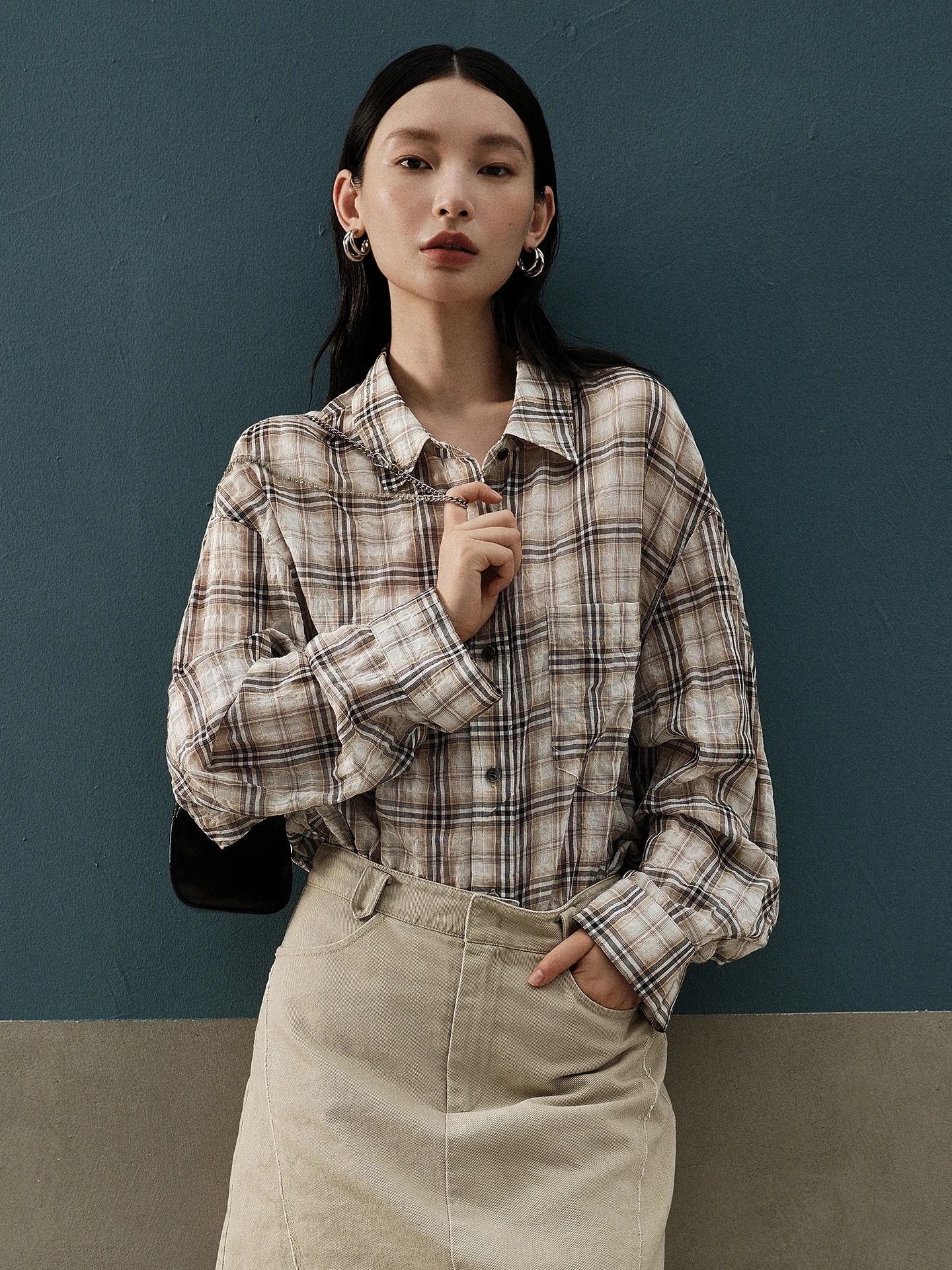 

Spring 2026 Versatile Age-Defying Color-Woven Plaid Casual Long-Sleeve Square-Neck Shirt for Women Fashionable Korean Style Top
