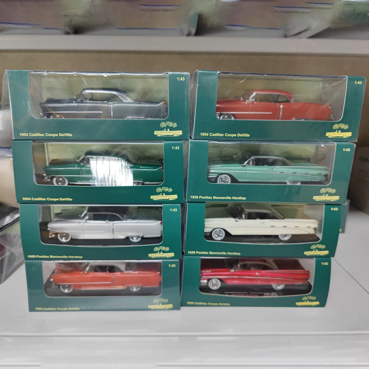 

Литая под давлением модель автомобиля из сплава Cadillac Coupe в масштабе 1:43