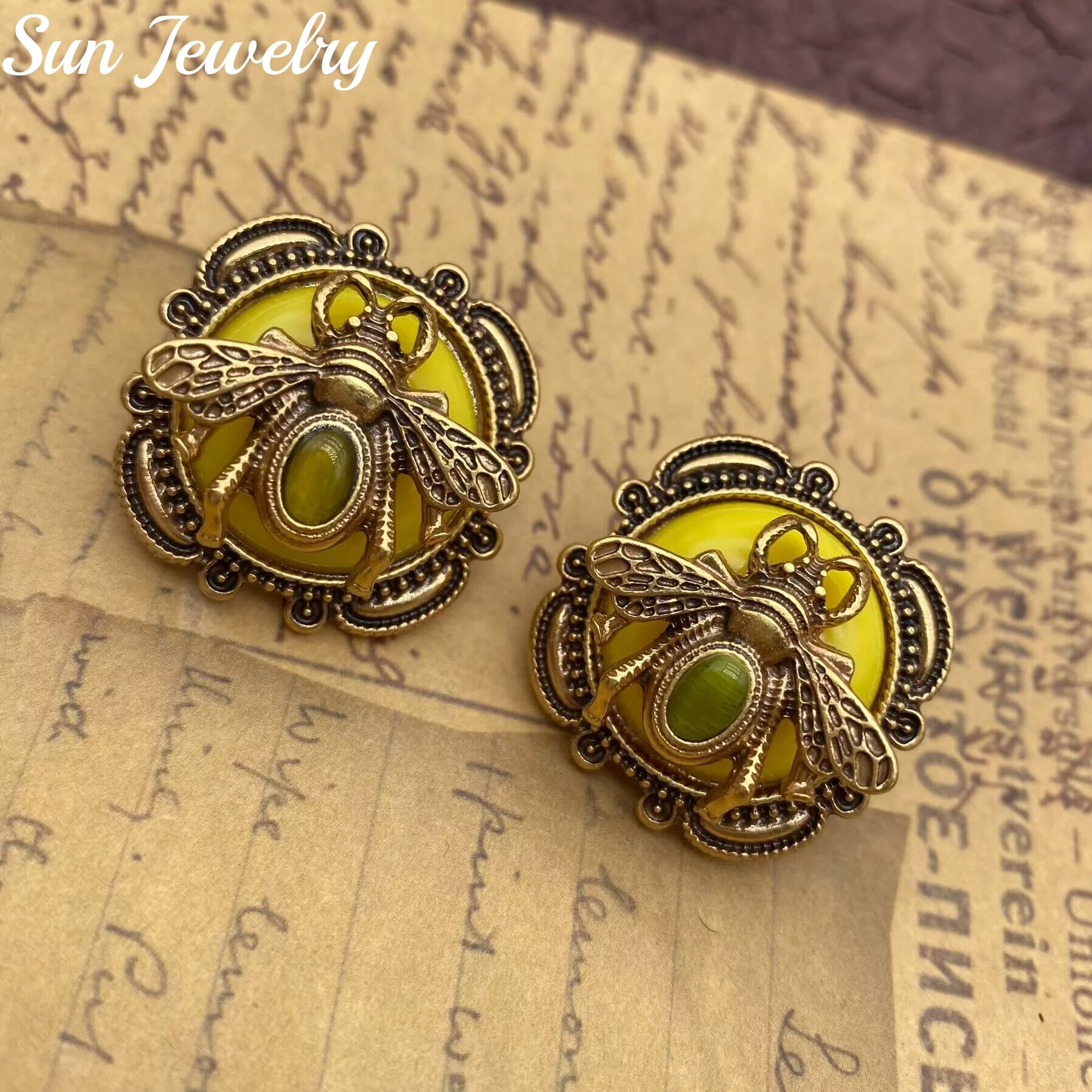 Bee Earrings Copper Gold Plated 3D Insect 925 Silver Needle Vintage Earrings Ear Clip No Ear Piercing High Quality Jewelry Women