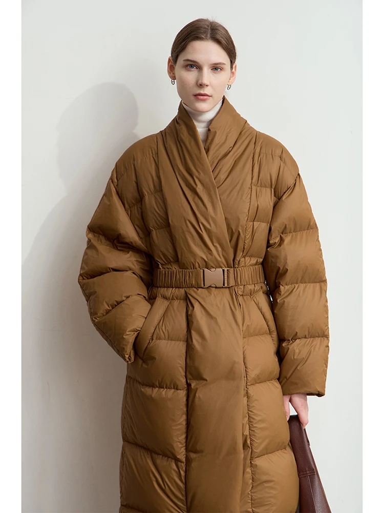 Amii معاطف طويلة للأسفل 2025 شتاء جديد دافئ مع حزام سستة أسفل سترة المرأة الخامس الرقبة طويلة الأكمام سميكة سترة علوية 12424002