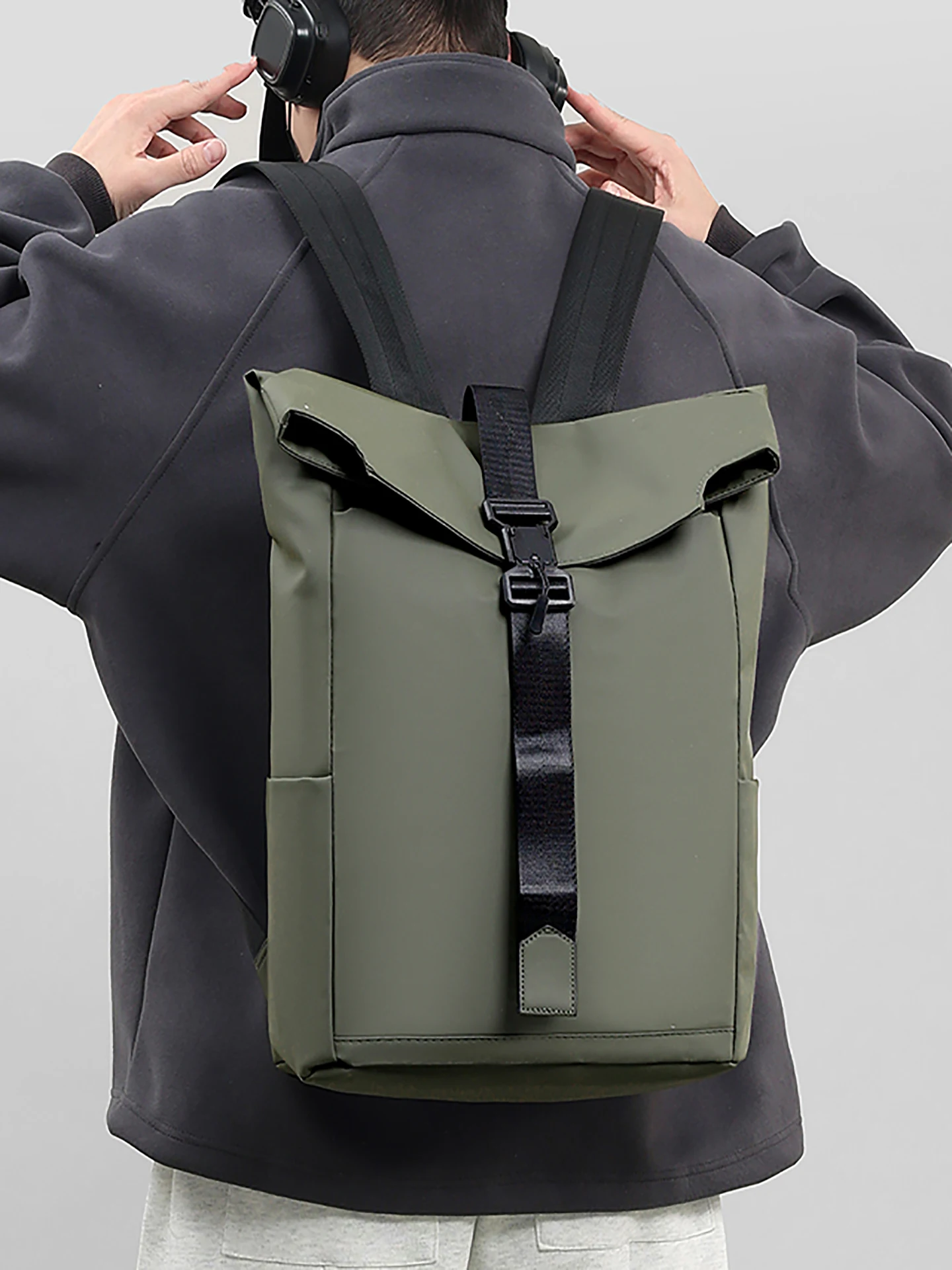 retro-style-men's-large-capacity-waterproof-computer-backpack-casual-travel-laptop-bag-business-leisure-backpack-for-students