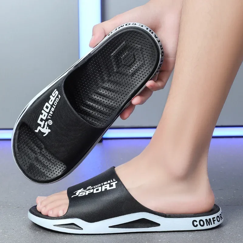 40-41-42-43-44-45 Tamaño Nuevas zapatillas suaves y duraderas para hombres Sandalias casuales para el hogar de verano Zapatillas gruesas antideslizantes para interiores y exteriores