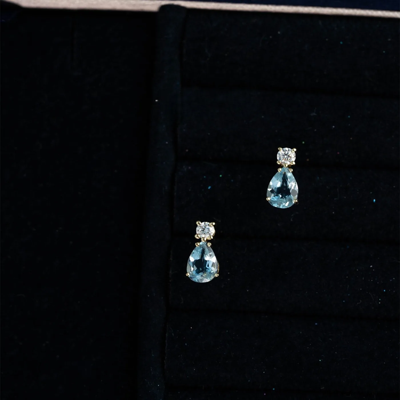 Pendientes de circonita azul con forma de gota de agua de oro de 14 quilates chapados en plata esterlina S925, pendientes ligeros de lujo a la moda para mujer