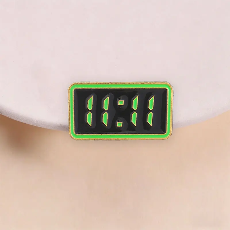 11 11 Digital Clock Enamel Pin Lucky Wish Time Lapel Brooch Retro Screen Badge Jewelry Gift for Backpack Jacket