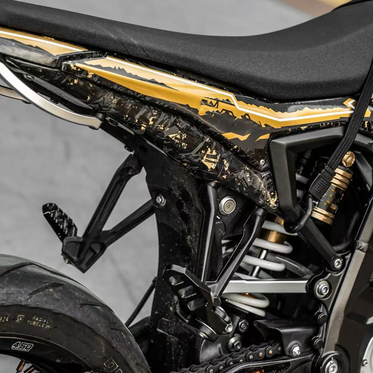 

Electric Dirt Bike Ultra bee 100% Carbon Fiber Body Kit Lightweight/Stronger/Premium Upgrade Ultra bee Carbon fiber part