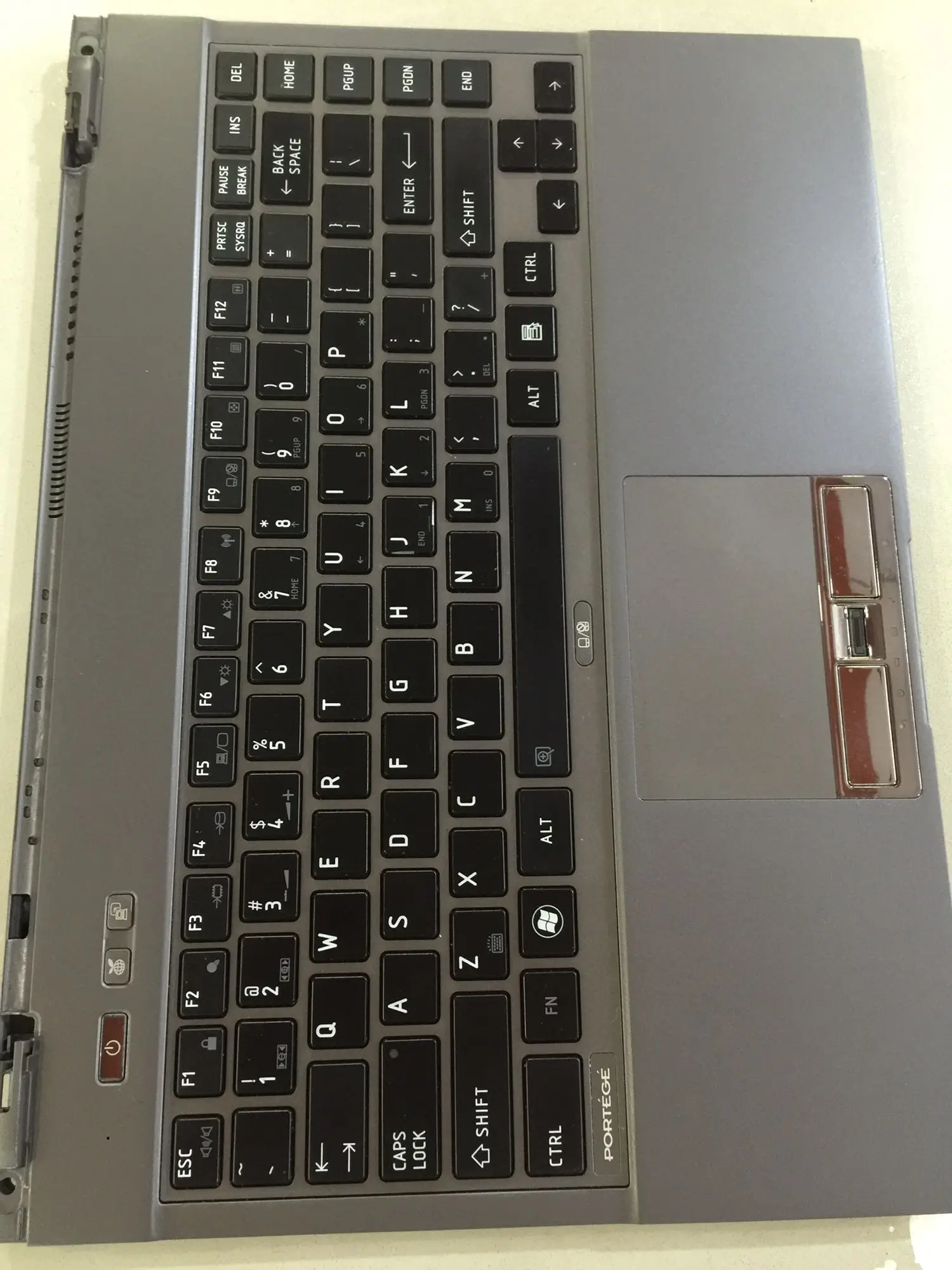 95%New/orig For TOSHIBA R632 Z830 Z835 Z930 z935 Seires US keyboard palmrest topcase Upper cover Touchpad