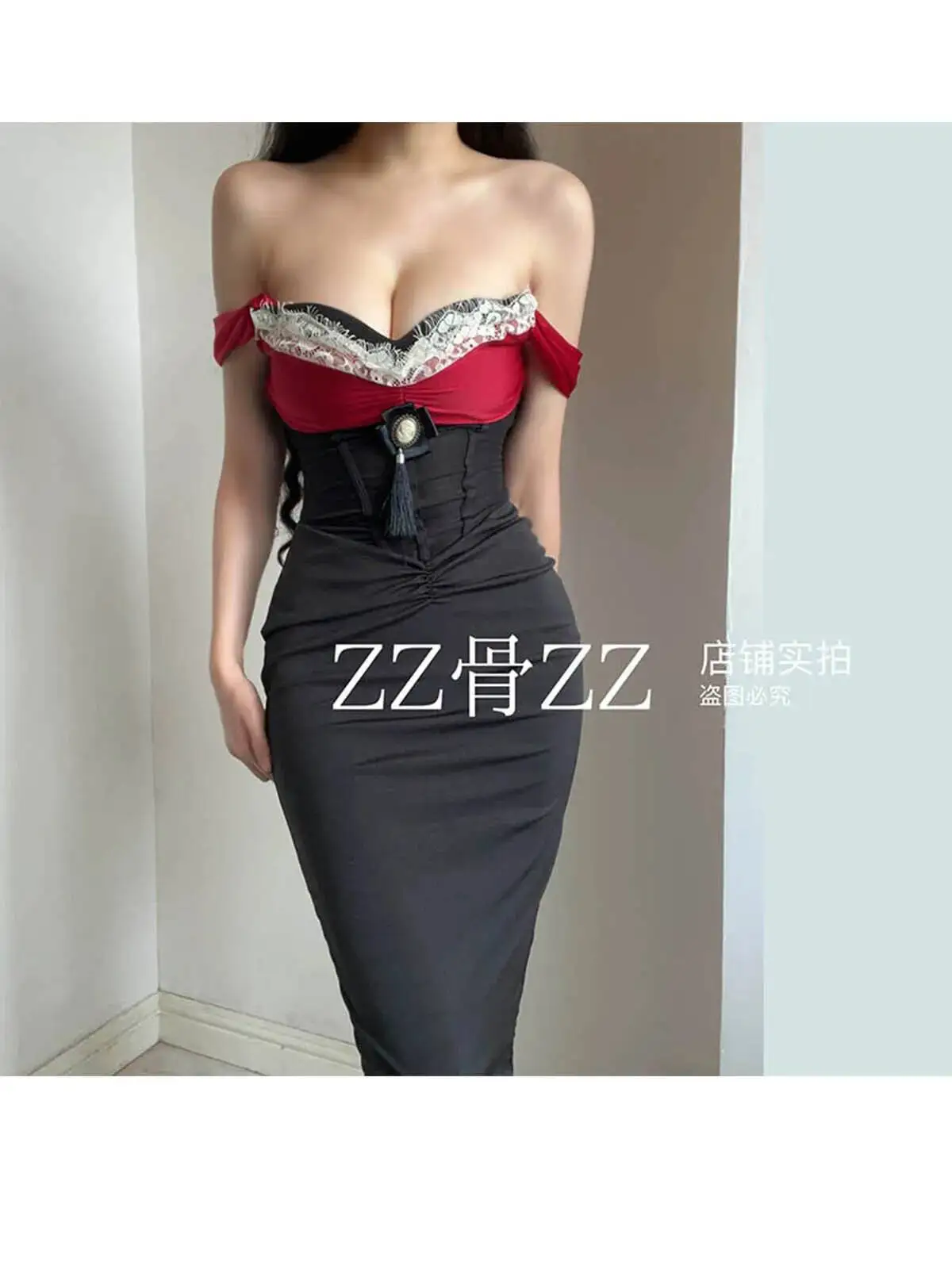 새로운 대조 색상 드레스 우아한 패션 여성스러운 스타일 어깨 끈 슬림 슬래시 넥 핫 섹시한 한국 여성 드레스 6J9X