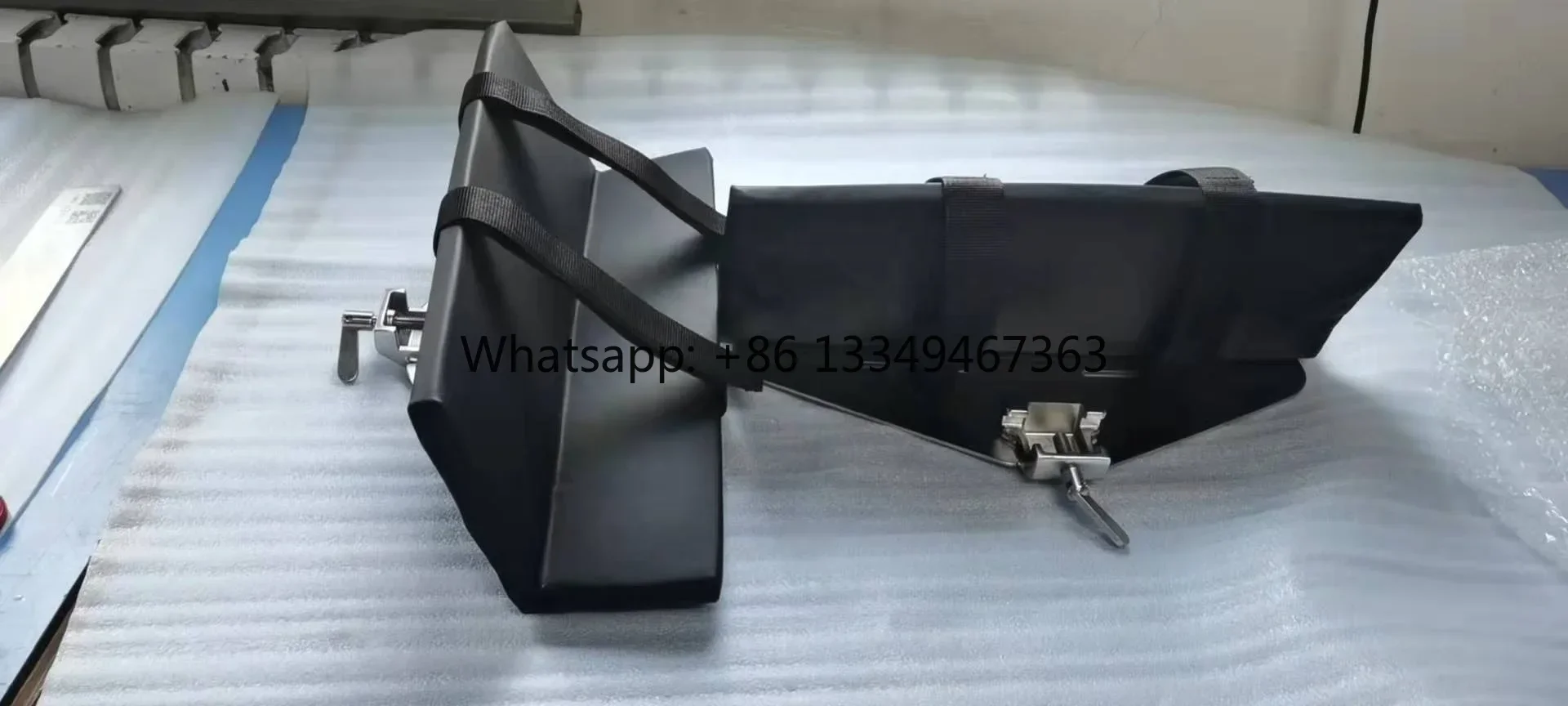 

Operating table patient positioning board protection rail HE-DB