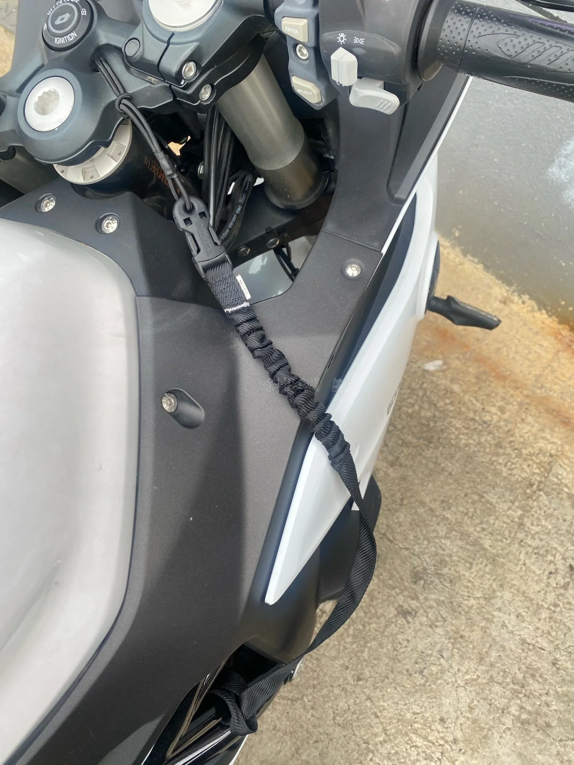 

Helite Motorcycle Airbag Vest Se Connection Rope Cylinder Anti-fall Riding Motor Travel ex Canvas Four Seasons Universal