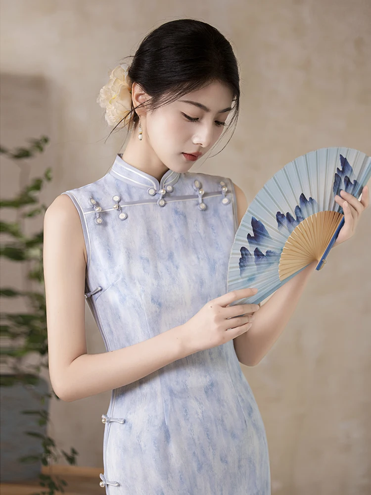 

Blue Young Women's Svel Dr Luxury Sensation Wedding Engagement Ceremony Low Slit Long Qipao Gown by Qianxun