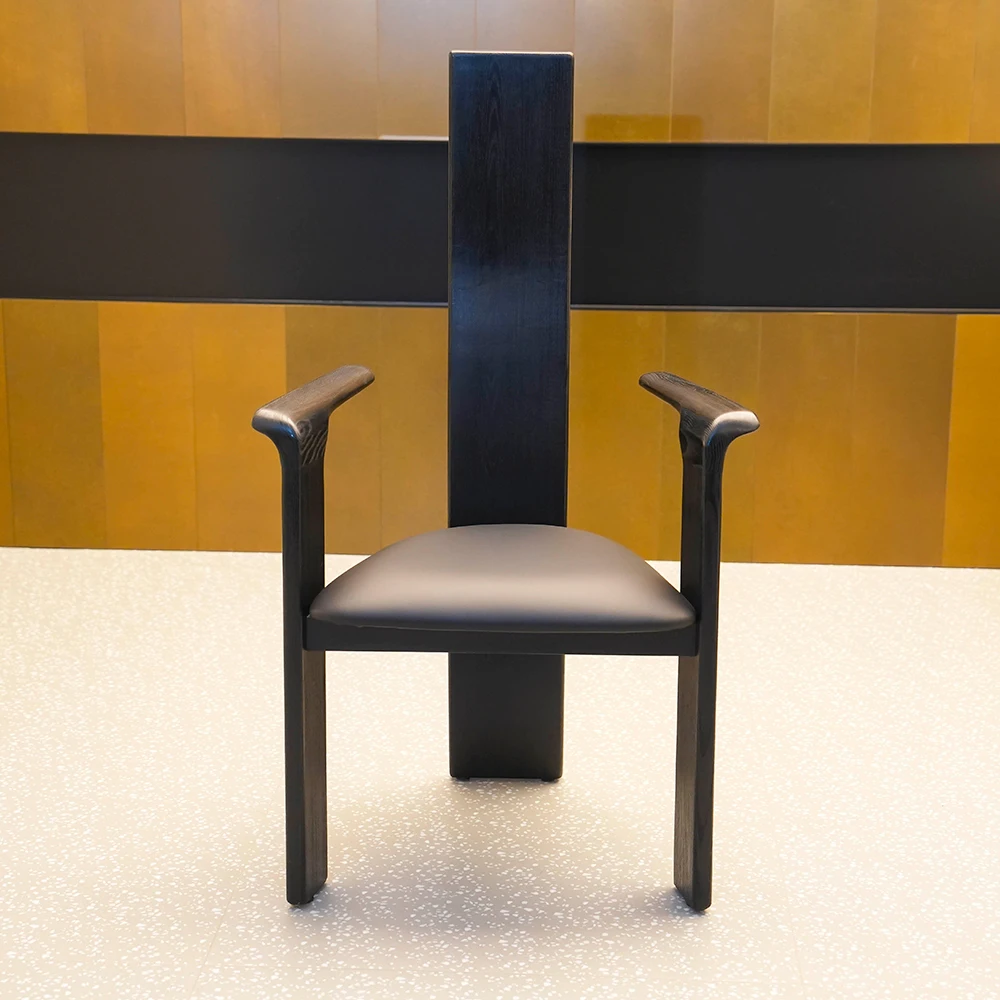 

#Vintage Solid Wood Chairs Designer Black Armchairs Are Suitable for Use in the Dining Room & Restaurant Furniture