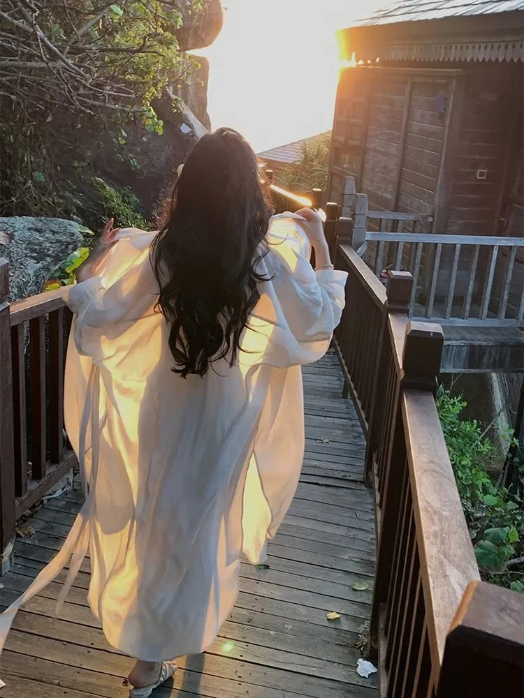 White Chiffon Sun Shirt Jacket Female Spring and Summer Long Long-sleeved Loose French Thin Section of The Outer Cardigan Shirt