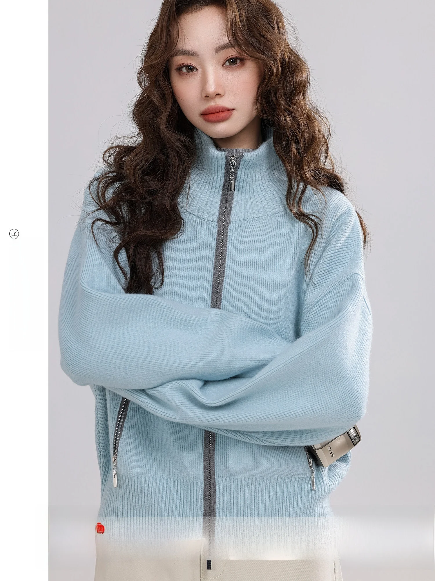 

Ruyan Weaving Autumn 2025 Women's Loose High Collar Zipper Sweater Cardigan Simple Commuter Sle Long Sve Regular Thin