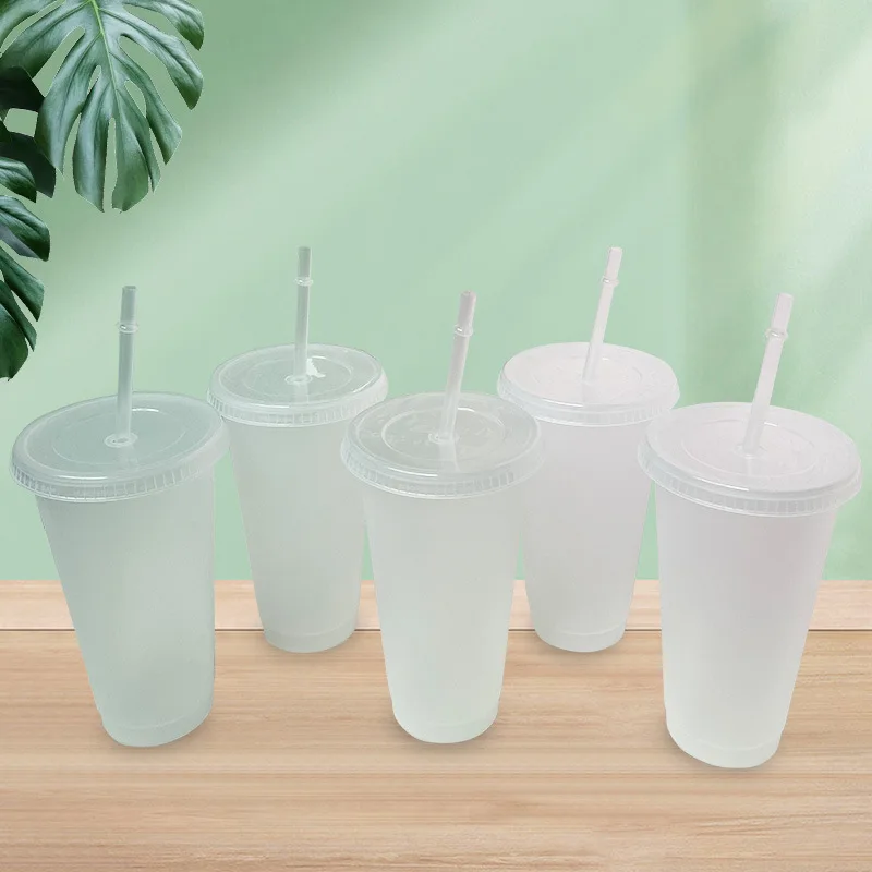 蓋付きの白いストローカップ,色が変わるコーヒーカップ,再利用可能,プラスチック製,マット仕上げ,カップル用,500 ml, 700ml