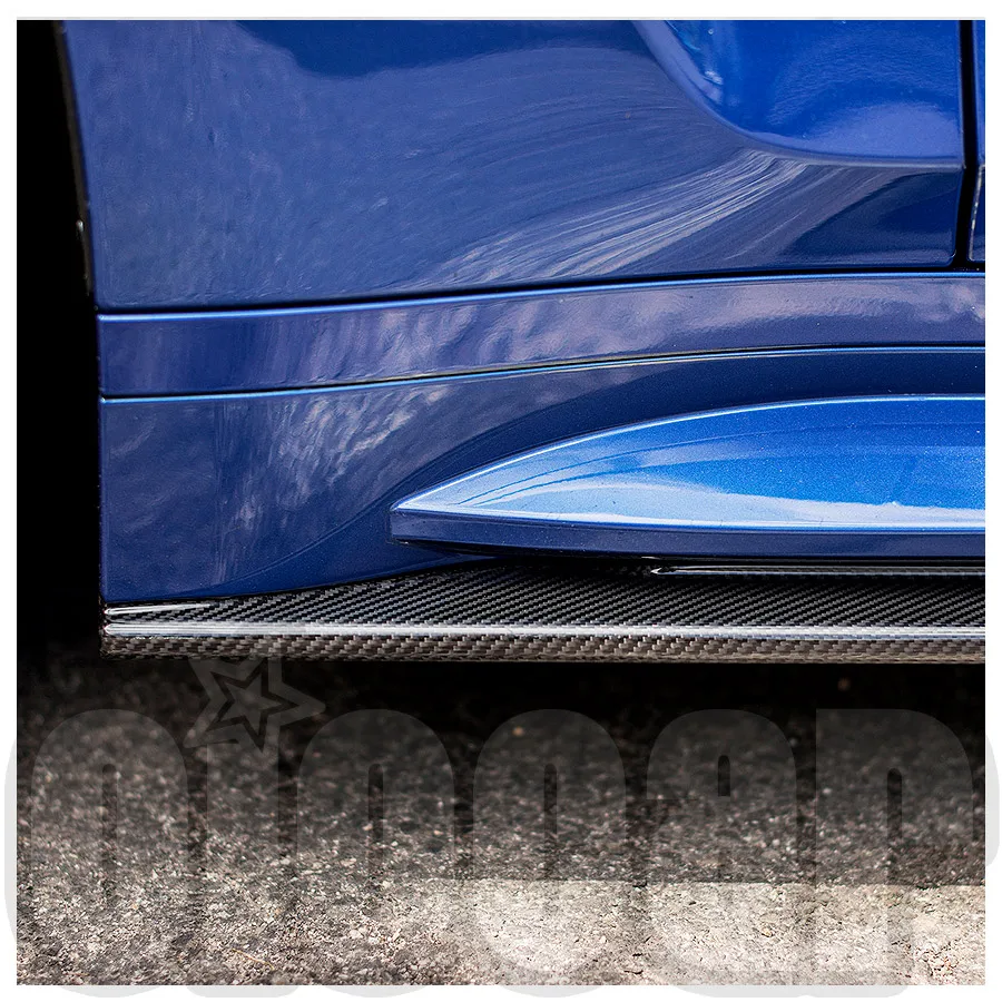 

oiomotors R Style Dry Carbon Side Skirts for BMW G80 G81 M3 G82 G83 M4