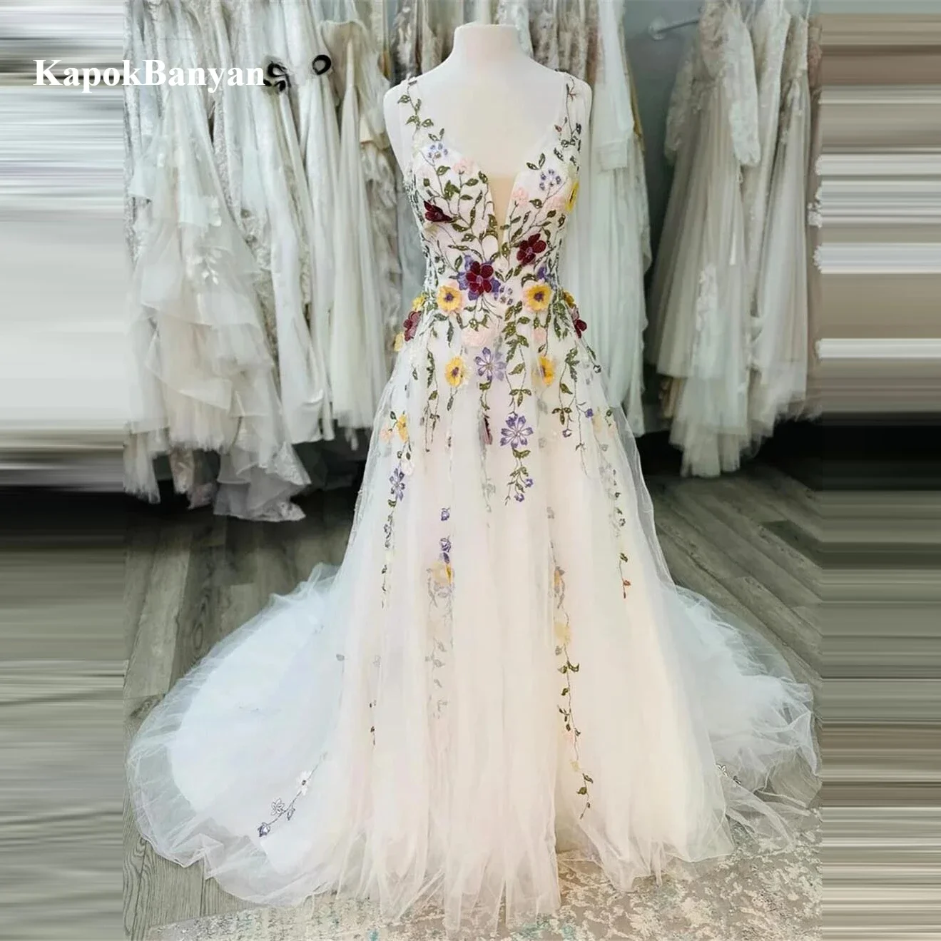 Colorful Embroidered Floral Wedding Dress Flowers V-Neck Backless A -Line Rustic Bridal Gowns Robe de Mariee 2025 Customized