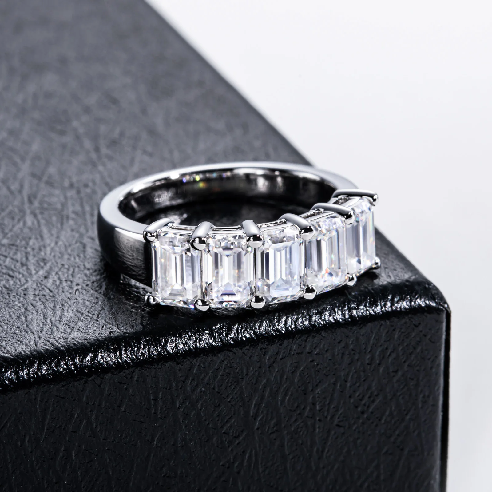 Carnica 4×6mm 0.6CT*5 Emerald Stone Real Moissanite Ring for Women 100% S925 Sterling Silver Sparkling Wedding Band GRA D Color
