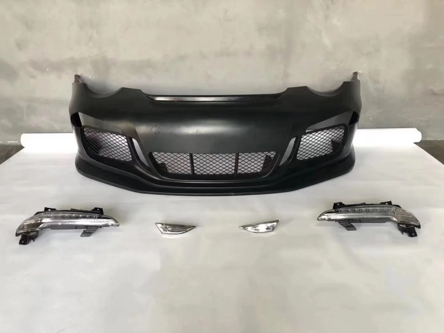 KM  for Carrera 997  911 2005-2011 upgrade 991.1 GT3 front  bumper body kits facelift  997.1 and 997.2 model PP material