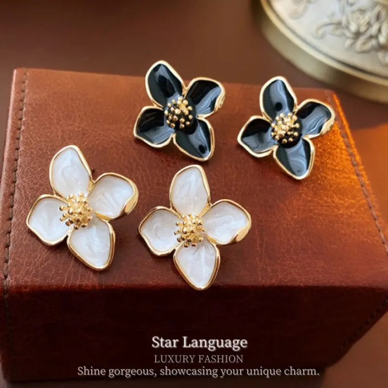 

French Retro Drip Glaze Four-petal Flower Stainless Steel Stud Earrings for Women Delicate Anti-tarnish Christmas Jewelry Gift